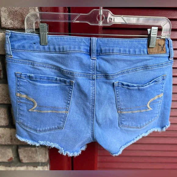 American Eagle Outfitters Size 12 Shortie Light Wash Jean Shorts - Picture 11 of 11